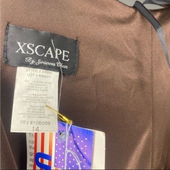 Xscape by Joanna Chen Brown Pleated Sleeveless Cocktail Formal Embellished 14 - Picture 12 of 12